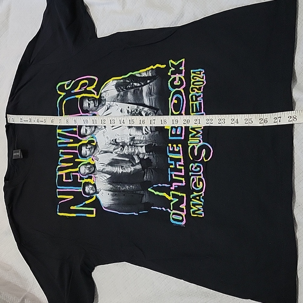New Kids on the Block NKOTB Magic Summer Tour Shirt Medium Mint Condition - Picture 6 of 6